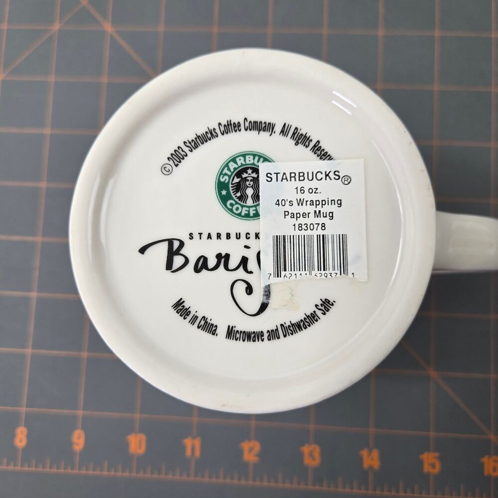 NWT Starbucks Barista 2003 Holiday 40s Wrapping Paper Coffee Mug Red Green 18 oz - Picture 7 of 11